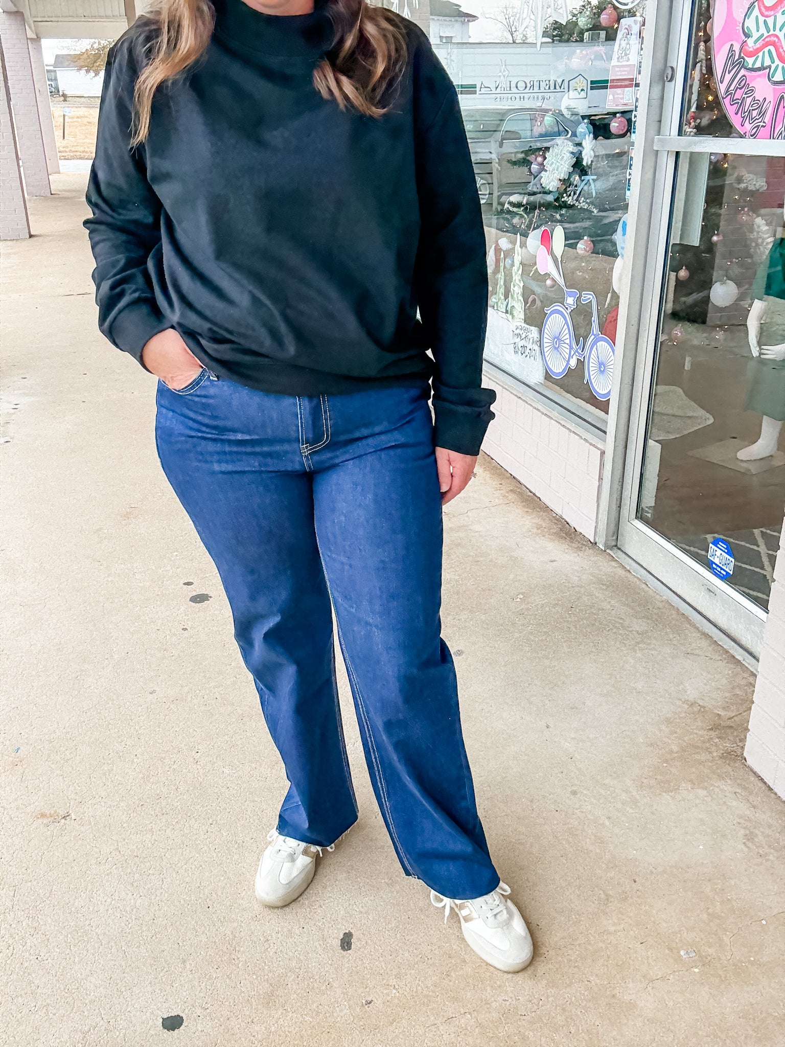 Mica Straight Ankle Leg