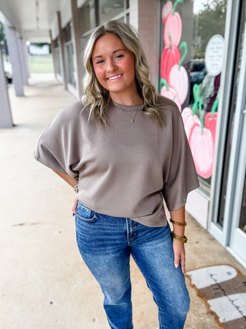 Sandstone Ease Top