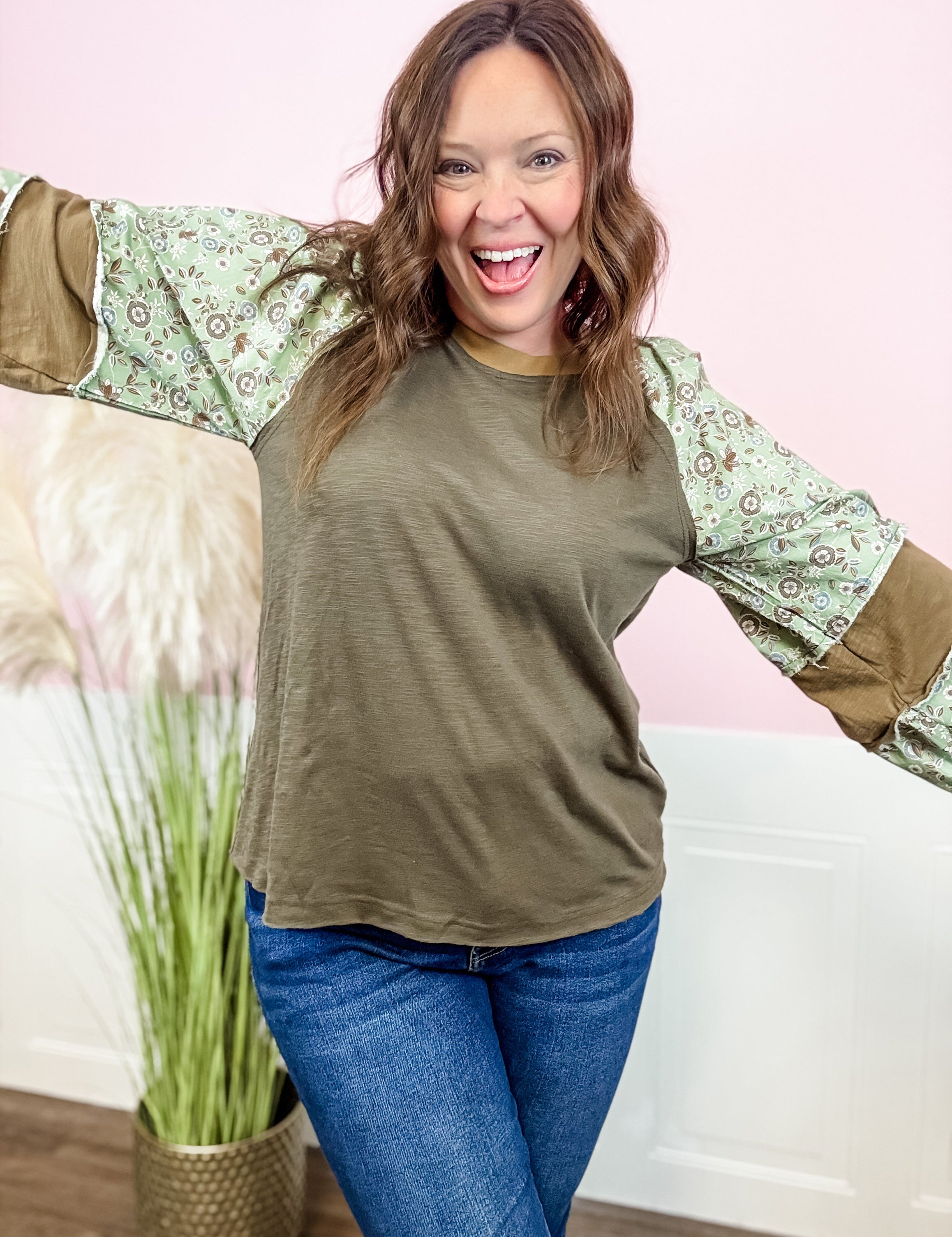 Meadow Mood Floral Top - Just a Small Town Girl
